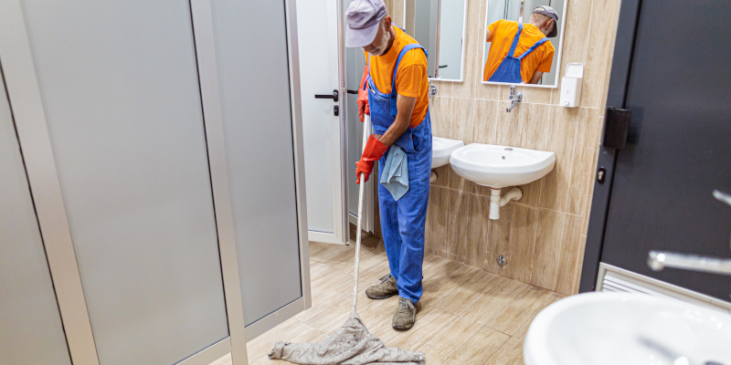 Gym Bathroom Cleaning in Dallas, Texas